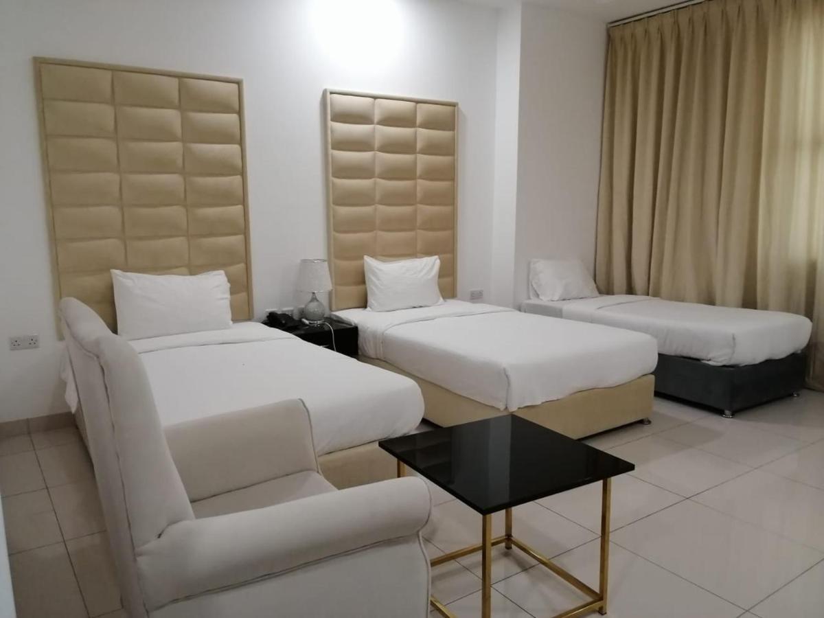 Parkside Plaza Muscat Hotel Eksteriør billede