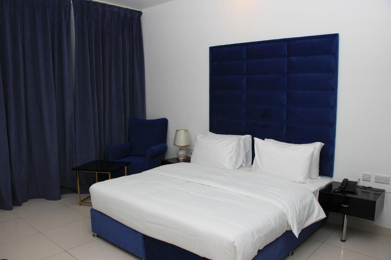 Parkside Plaza Muscat Hotel Eksteriør billede