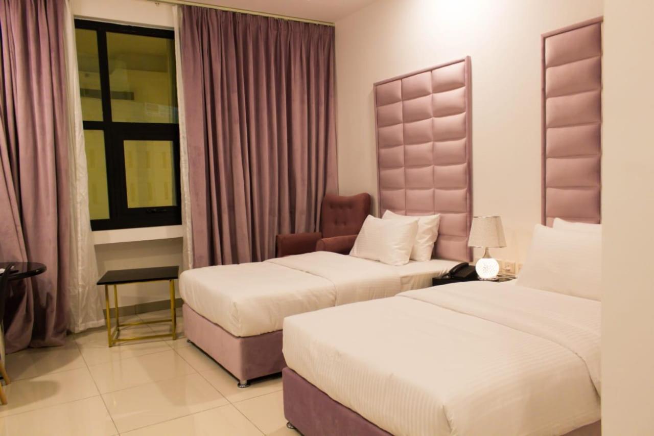 Parkside Plaza Muscat Hotel Eksteriør billede