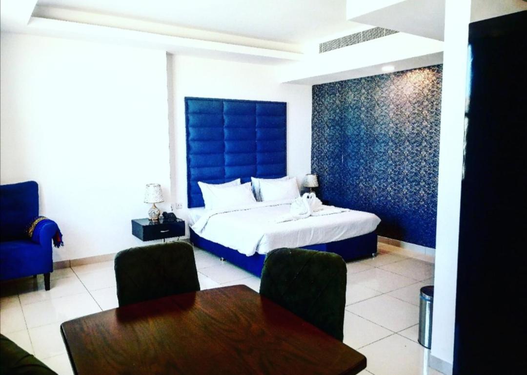 Parkside Plaza Muscat Hotel Eksteriør billede